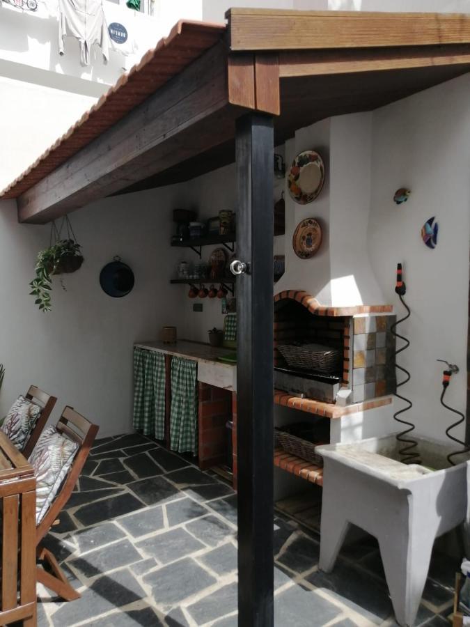 ססימברה Courtyard House - Sun, Barbecue, Beach מראה חיצוני תמונה